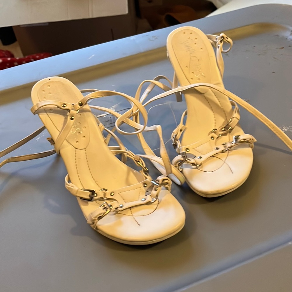 Sunflowers lace up white sanders size 5. Never worn.